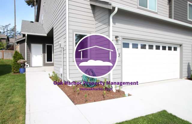 3 Bed 2.5 Bath - Townhome - Ft Nugent Park - NAS Whidbey - 1721 Southwest Cooper Way, Oak Harbor, WA 98277