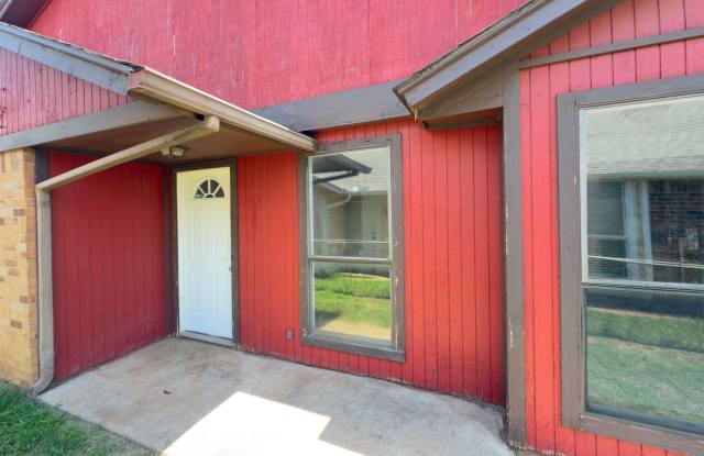 Duplex in Central Edmond!! Gallery 1