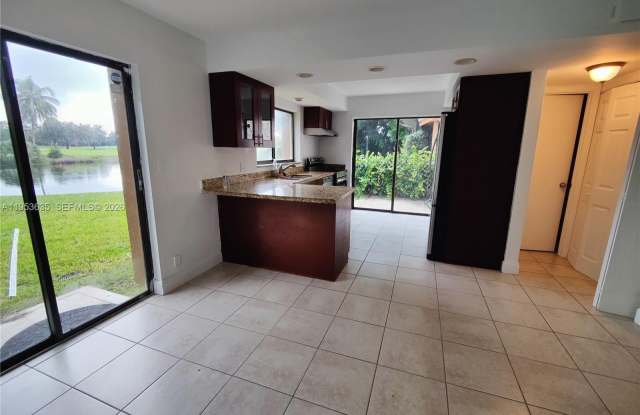 181 Wimbledon Lake Dr photos photos