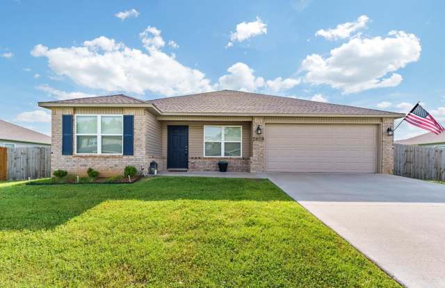 Modern Living in Pea Ridge | Open Layout + Split Floor Plan photos photos