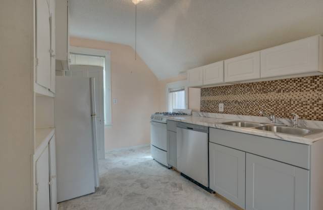 1615 3rd Street Northeast - 2 Gallery 2