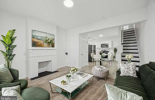 452 E MECHANIC Street photos photos