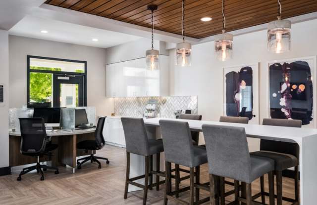 The Verandas at Lake Norman Gallery 4