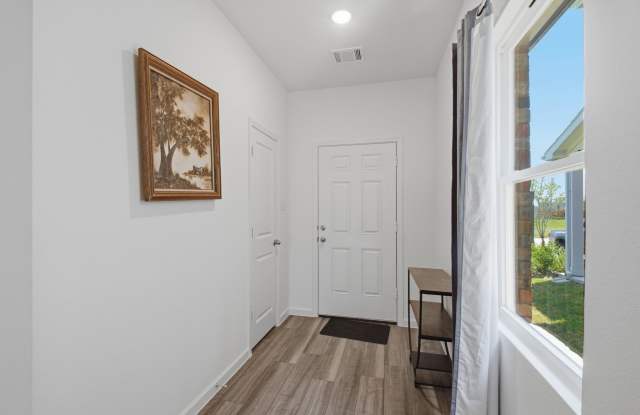 2314 Winthrop Avenue Gallery 4