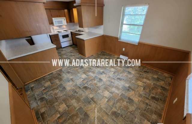 Nice and Affordable 3 Bedroom Duplex in Paola-Coming SOON!! Gallery 4