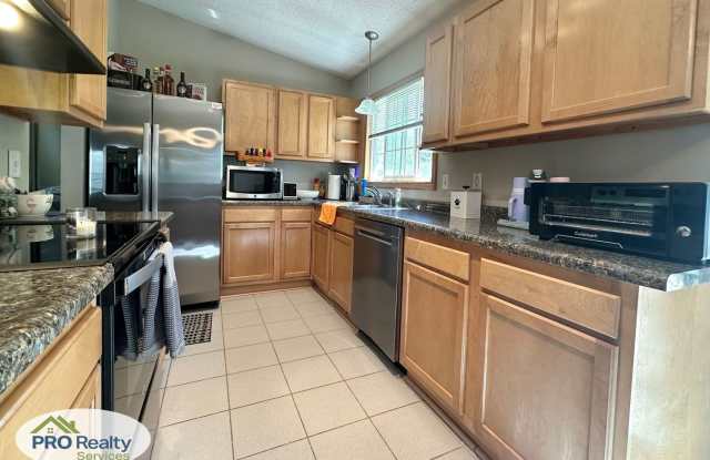 3 Bedroom House in Maple Grove photos photos 3 Bedroom House in Maple Grove photos photos