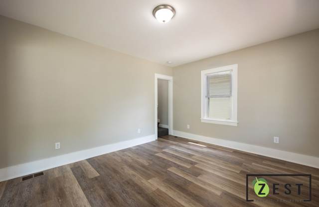 OPEN HOUSE- Friday, October 9th 530pm-6pm!  3 Bedroom 1 Bathroom Gallery 3