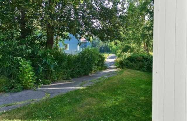 South Anchorage Great Two Story 2bed with W/D Gallery 4