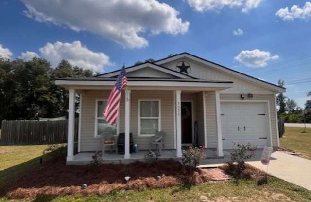 Convenient to Valdosta and Lake Park Gallery 1