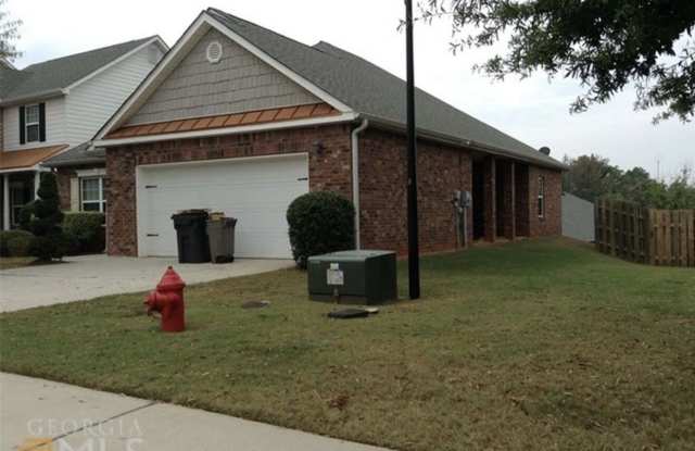 221 Polo Lane Gallery 2