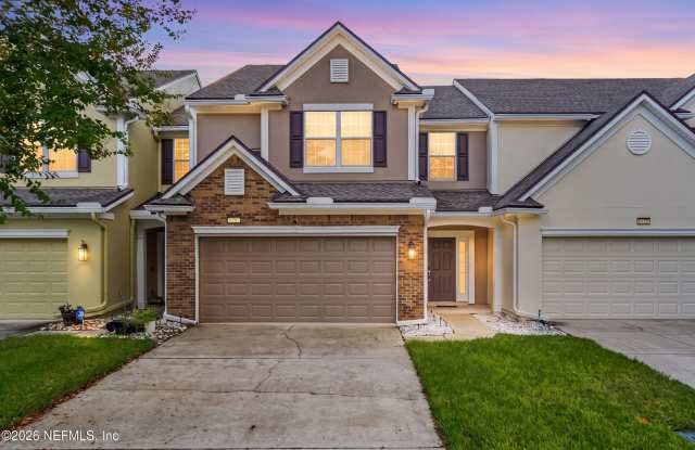 6280 AUTUMN BERRY Circle Gallery 1