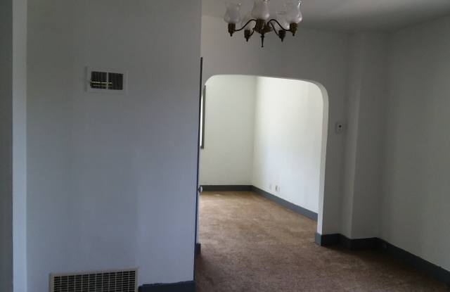 221 Bridge Street Gallery 4
