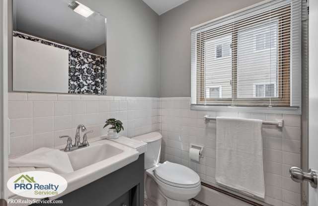 4 Bedroom House **Half off 1 Month's Rent with an October 2026 Move In** Gallery 4
