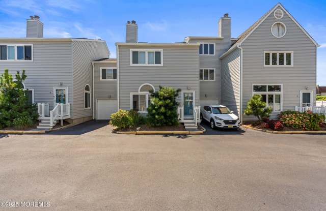 450 Ocean Boulevard photos photos