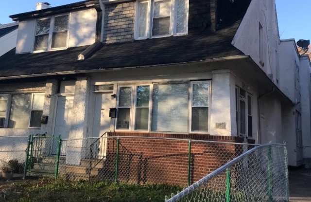 4832 E ROOSEVELT Boulevard unit: 2 photos photos