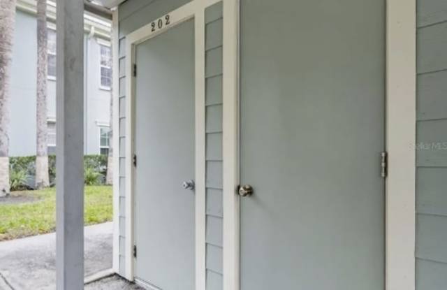 240 Promenade Drive - 240 Promenade Drive, Dunedin, FL 34698