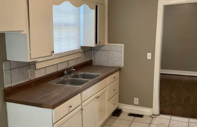Move In Special!!  No Security Deposit required! Gallery 3