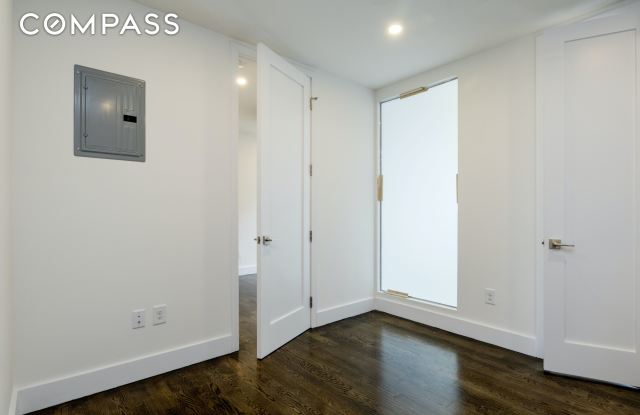 217-219 Thompson Street Gallery 2