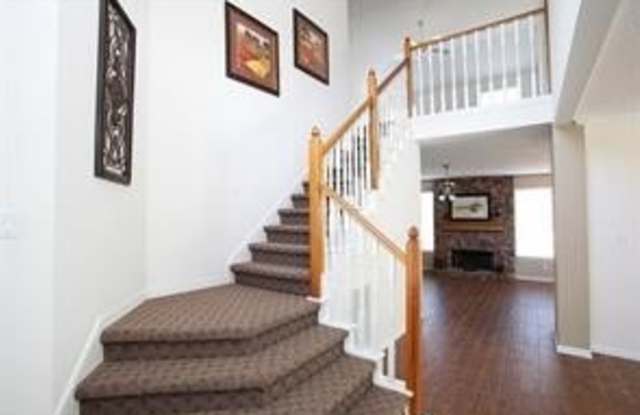 5800 Charleston Drive Gallery 3