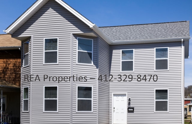 1027 2nd Ave - 1027 2nd Avenue, Coraopolis, PA 15108