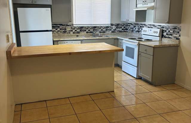 6516 Mohawk Street Unit C Gallery 3