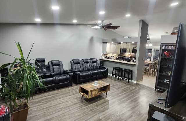 539 Thorndale Drive - 539 Thorndale Drive, Elgin, IL 60120