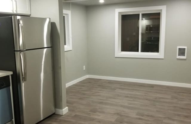 2037 South 8th Street, Apt B Gallery 4