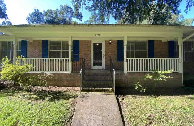 2507 Waldemar Lane photos photos