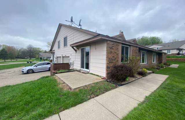 New Renovated 2br/1ba Townhome in Apple Valley - Ask about our deposit-free move in's with Obligo! photos photos