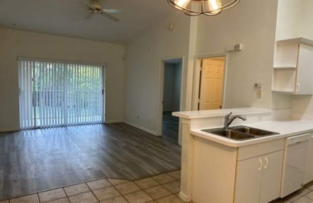 Unfurnished well-maintained 1-bedroom, 1-bath home in Bonita Springs photos photos
