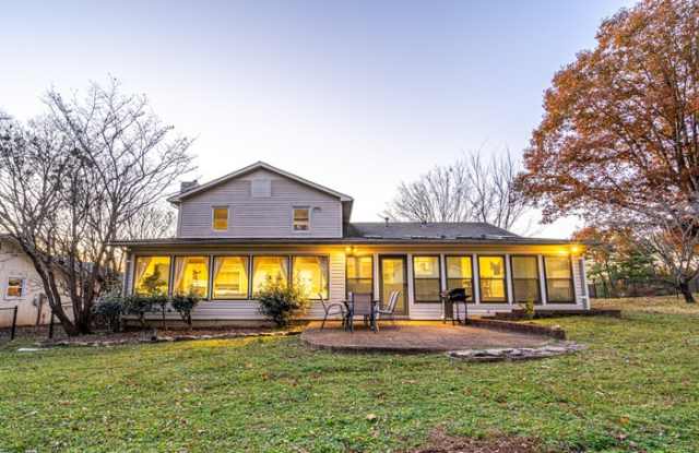 14003 Maebeth Drive Southeast Gallery 1