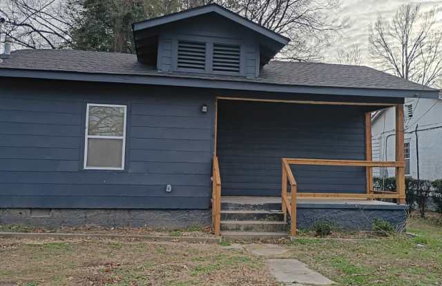 2531 Pershing Ave photos photos