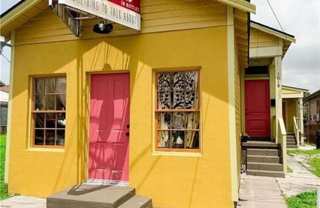 1018 TECHE Street photos photos