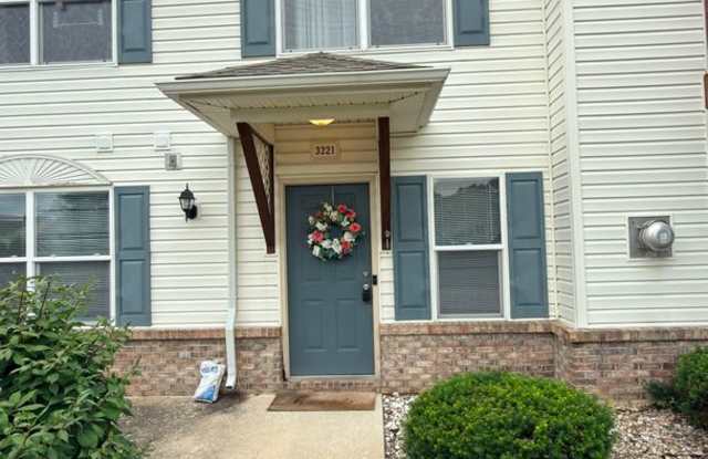 Ground-Level 3BR Condo Minutes from Purdue with Attached 2-Car Garage photos photos
