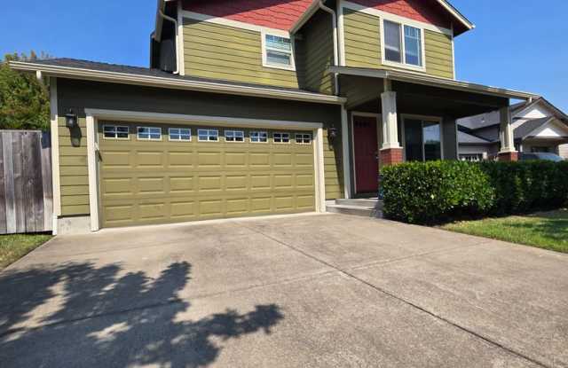 Pet Friendly 4 Bedroom, 2.5 Bathroom Home with a 2 Car Garage! photos photos