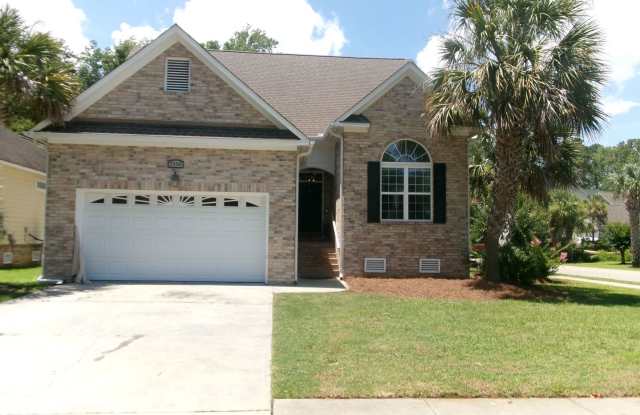 Walk to the Ocean from this 3 bedroom, 2.5 home. photos photos