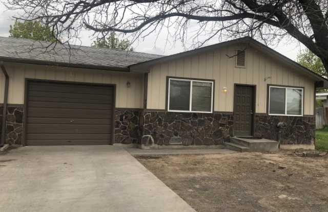 728 Eastland Dr N photos photos 728 Eastland Dr N photos photos