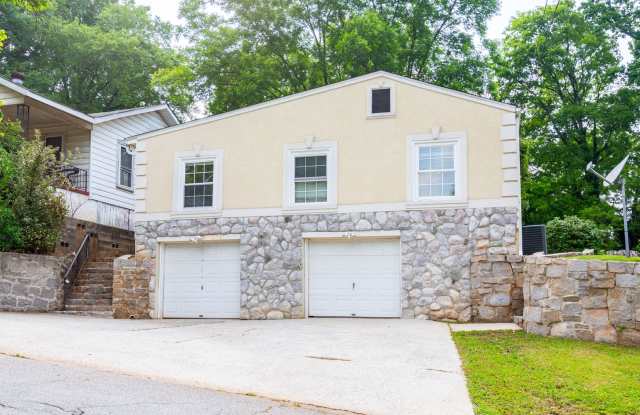 4-Bedroom Rental in Prime Hapeville Location photos photos