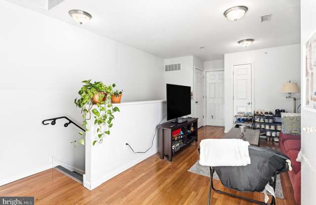 2024 N CARLISLE Street Gallery 4