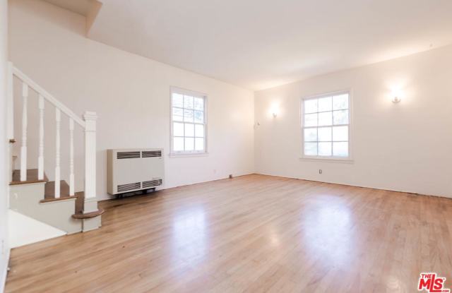 1606 SILVER LAKE Gallery 3