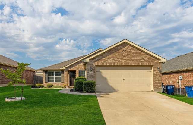 325 Crosscreek Drive Gallery 1
