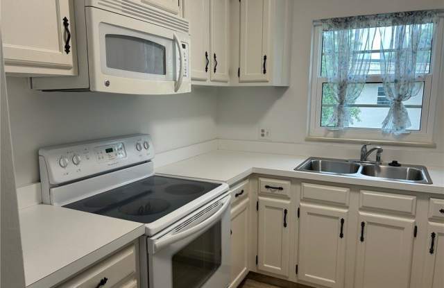 4 Vista Gardens Trail Gallery 2