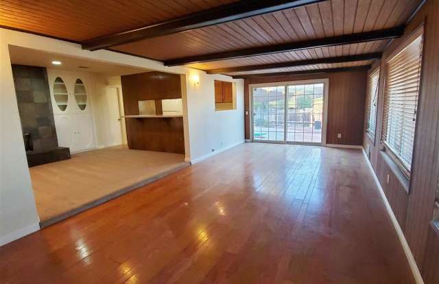 4823 Neblina Dr Gallery 4