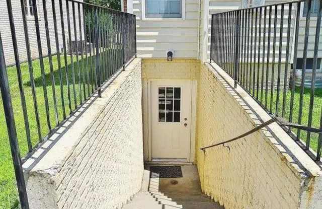 2493 PORT POTOMAC AVENUE - 2493 Port Potomac Avenue, Neabsco, VA 22191
