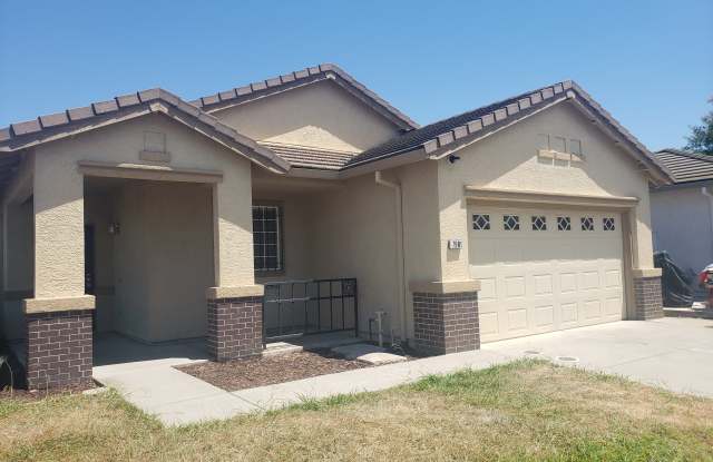 7901 DERSINGHAM DRIVE - 7901 Dersingham Drive, Vineyard, CA 95829