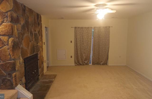 7835 MOUNT WOODLEY PLACE Gallery 4