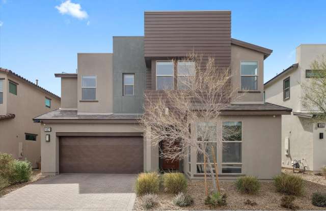 Beautifully Modern 4 Bedroom Home with Bedroom on Main Level Gallery 1