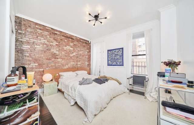 156 Sullivan Street Gallery 4