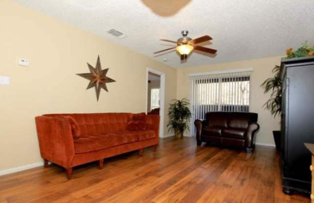 4443 Callaghan Rd Gallery 1
