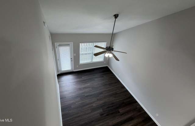 2220 Jasmine Way Gallery 4